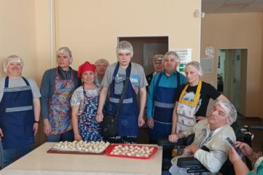 Вот сколько пельменей налепили и все красивые ))))