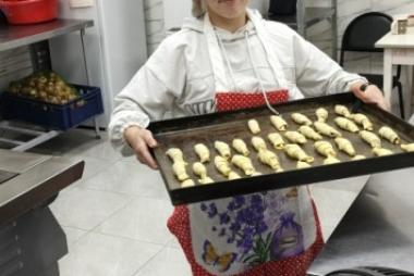 Целый противень рогаликов накрутили